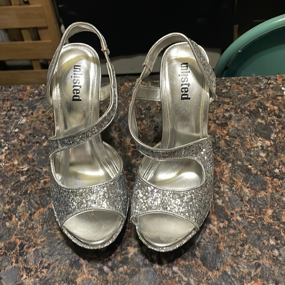 Silver sparkly Heels